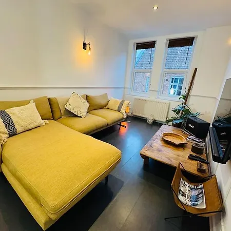 Bohemian With Private Parking